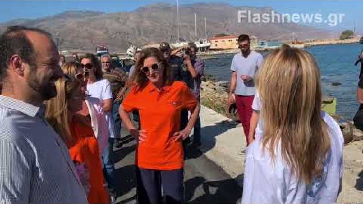 Η Μαρέβα Μητσοτάκη στην Κίσσαμο για τον καθαρισμό του λιμανιού