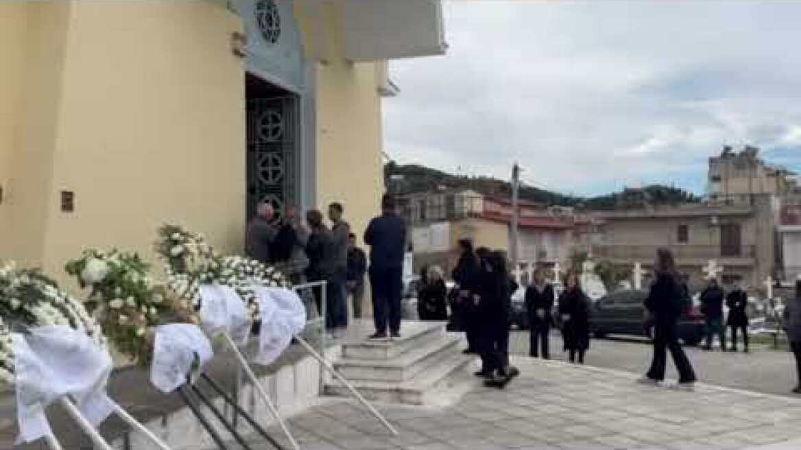 Η κηδεία της 47χρονης ναυτικού στην Πάτρα (2)