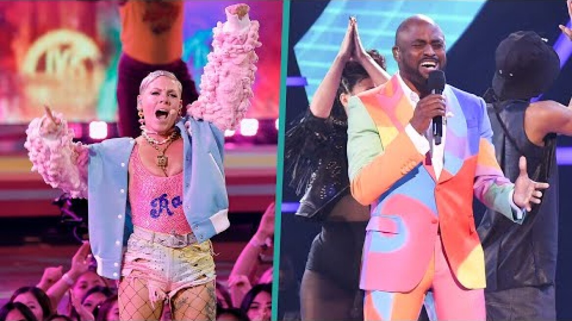 P!NK Roller Skates & Wayne Brady Pokes Fun At Will Smith During 2022 AMAs