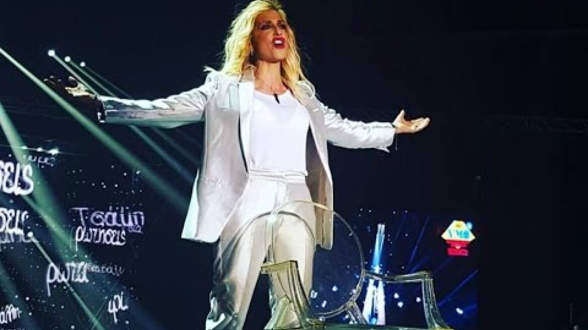 Άννα Βίσση - Ειδικό Τιμητικό Βραβείο + Συνέντευξη / Ξανά Μανά, Mad Video Music Awards 2016