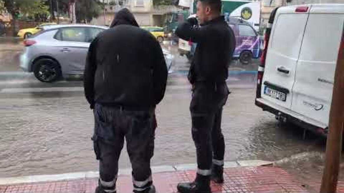 Καταιγίδα τώρα στην Αττική (2)