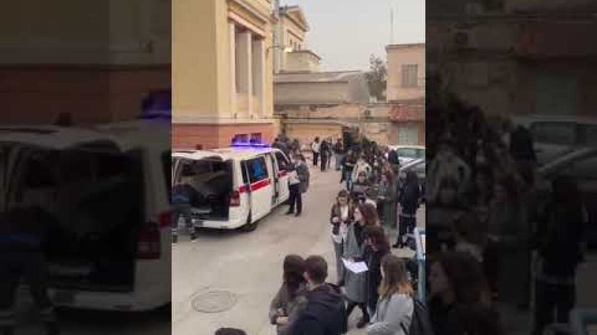 Η συγκλονιστική ανταπόκριση των Αθηναίων που σπεύδουν να δώσουν αίμα για τους τραυματίες