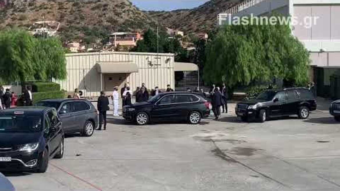 Άφιξη Πομπέο στη στρατιωτική βάση της Σούδας