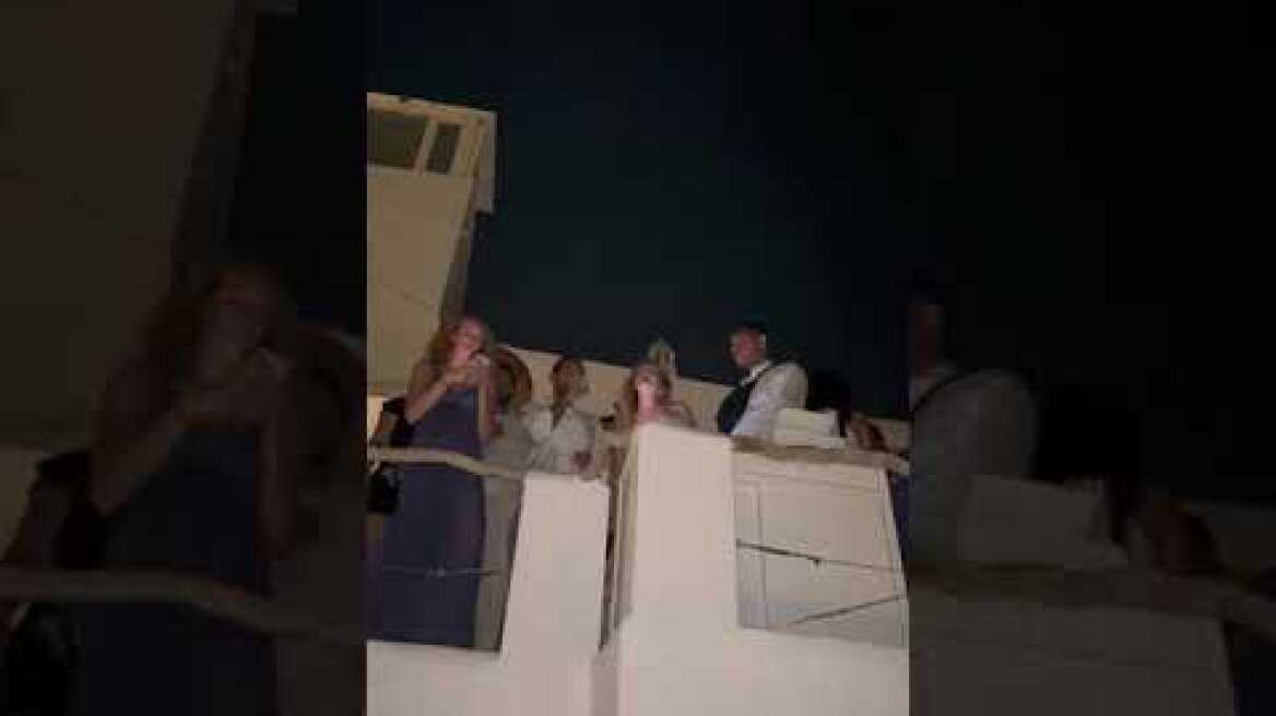 Η Κιάρα Φεράνι στη Μύκονο