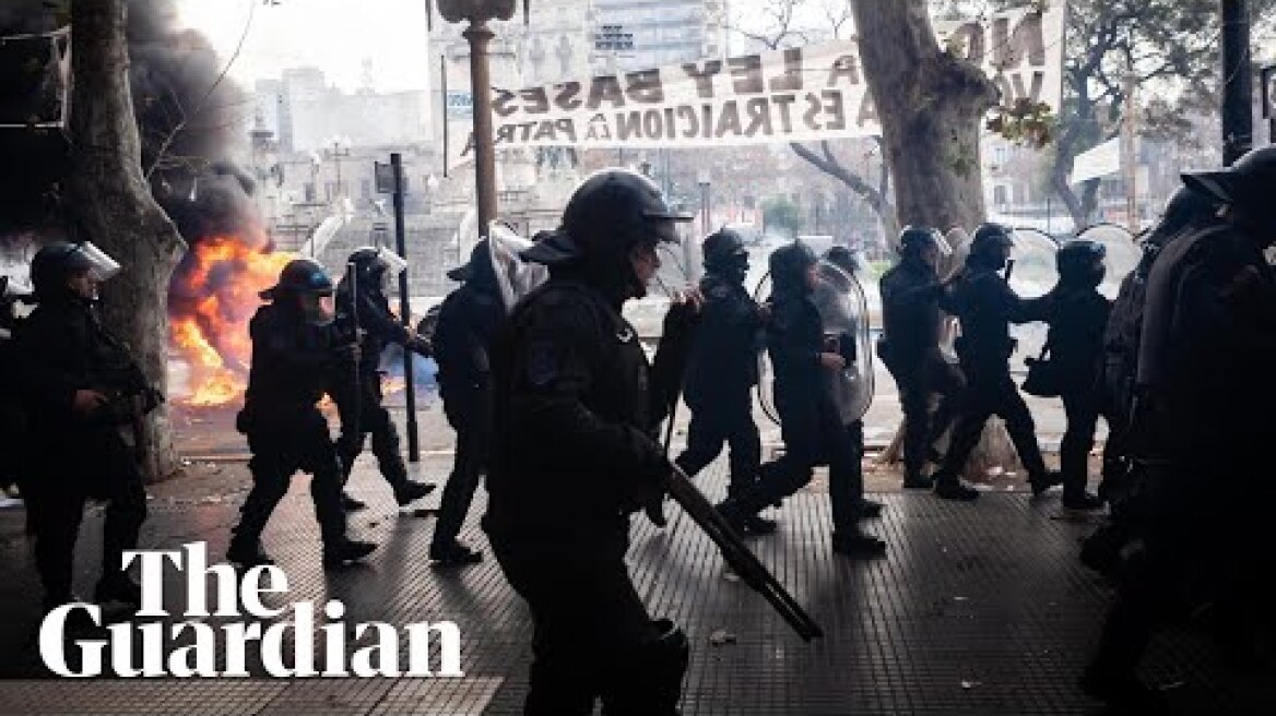 Protesters clash with police outside Argentina Congress as Milei reform bill goes to senate