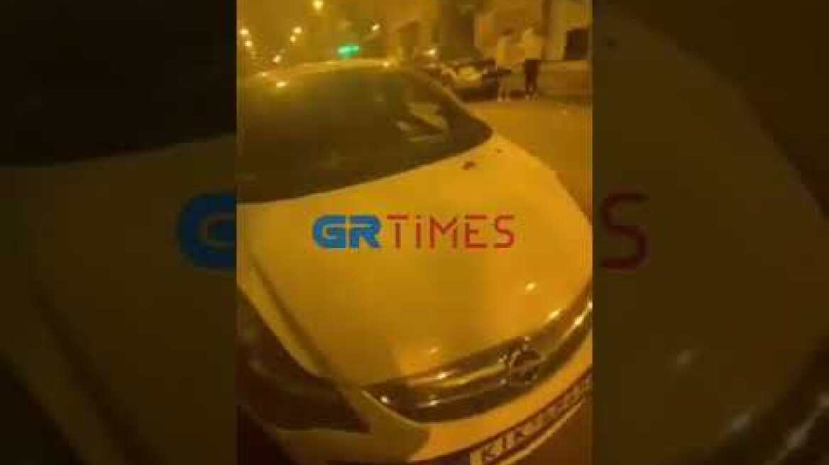 Σύλληψη άνδρα που πετούσε αντικείμενα από το μπαλκόνι διαμερίσματος GrTimes