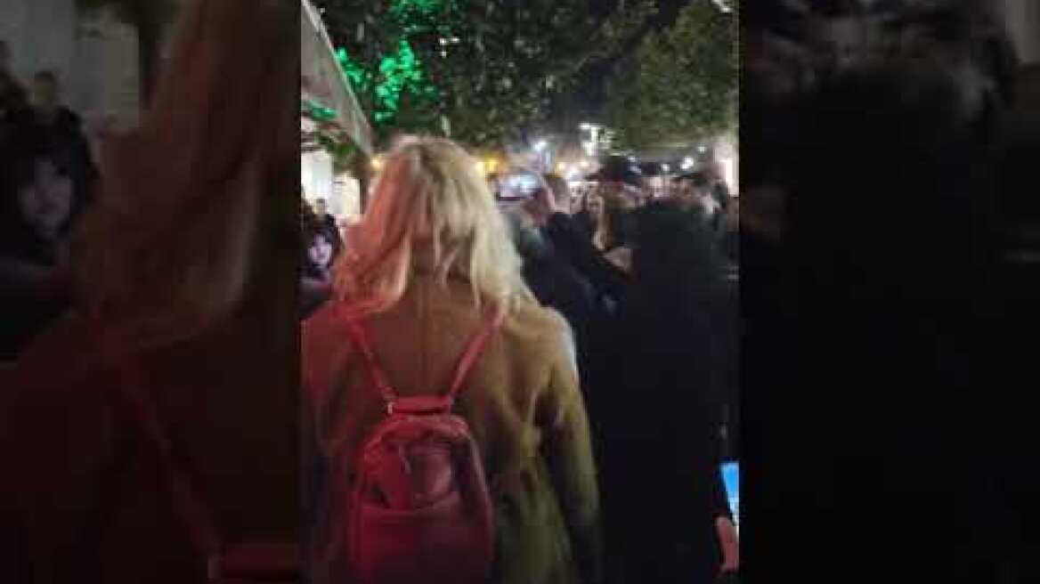 Ο Κασσελάκης βόλτα στον κεντρικό πεζόδρομο των Τρικάλων (2)