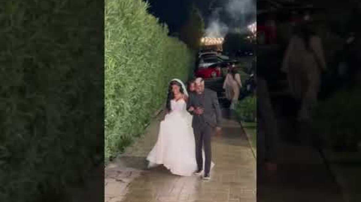 Στιγμιότυπα απο τον γάμο της Ελίζαμπεθ Ελέτσι (2)