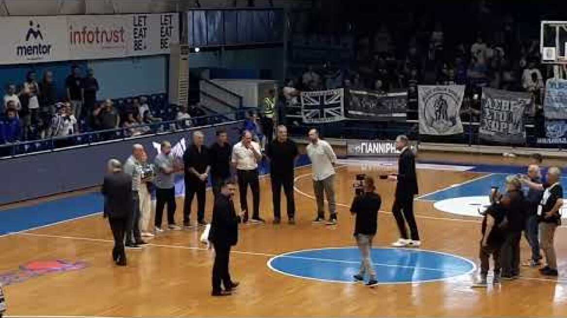 Βράβευση με αποθέωση για τον Γιούρι Ζντοβτς στο Ιβανώφειο - Voria.gr