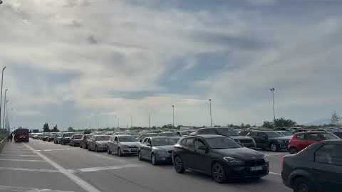Επιστροφή εκδρομέων-διόδια Μαλγάρων : Μικρές καθυστερήσεις και ουρές οχημάτων.