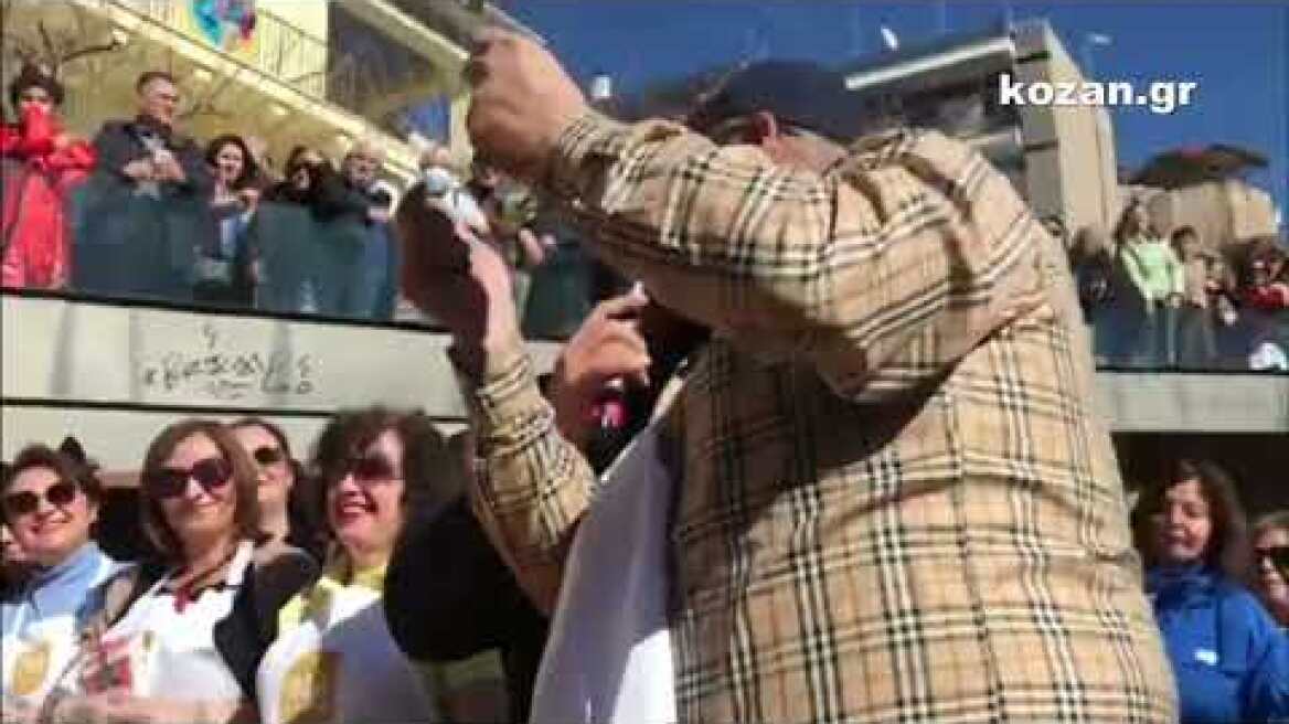 kozan.gr: Κοζάνη: Γεύτηκαν κομμάτι από το τρανύτερο κιχί,