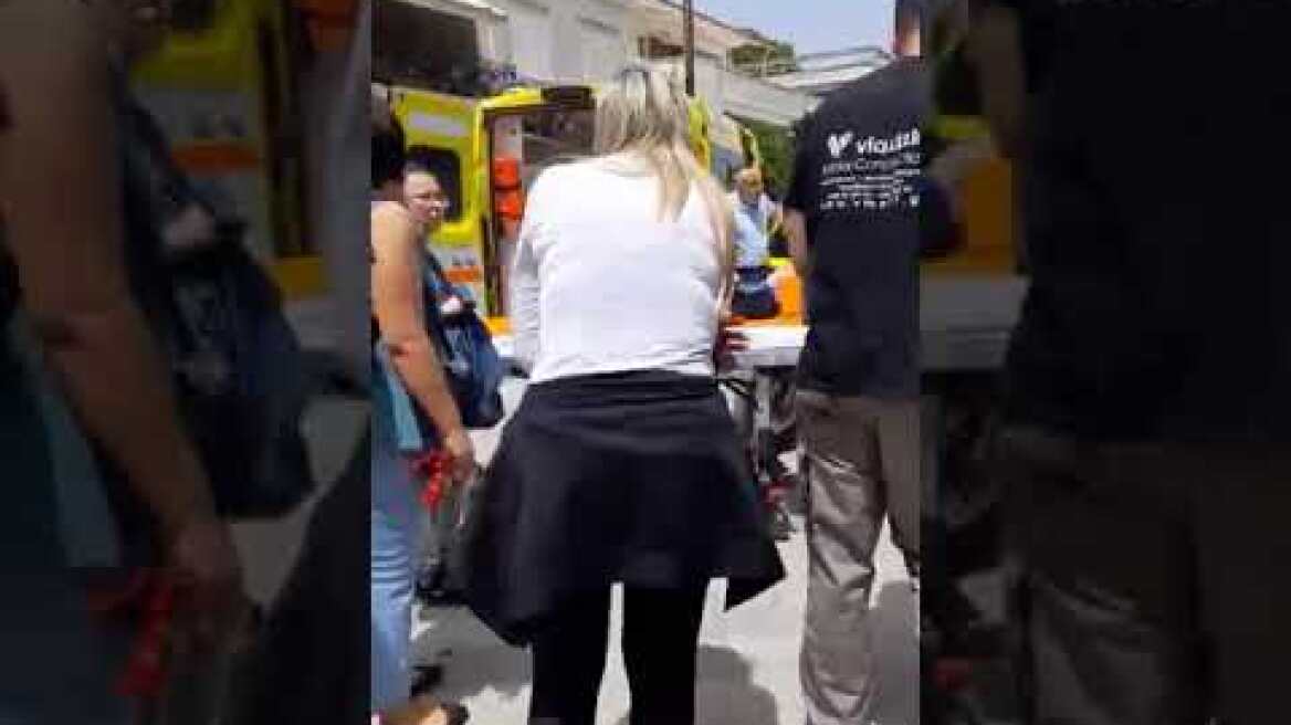 Πόρτα καταπλάκωσε μαθητή σε δημοτικό σχολείο της Κηφισιάς  (2)