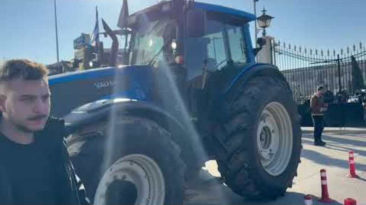 Έφτασαν οι αγρότες στο λιμάνι της Θεσσαλονίκης (2)