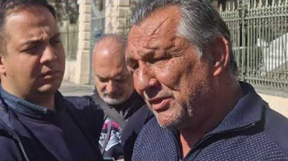 Ολοκληρώθηκε η συνάντηση του Μιχάλη Χρυσοχοΐδη με τους εκπροσώπους των αγροτικών μπλόκων (4)