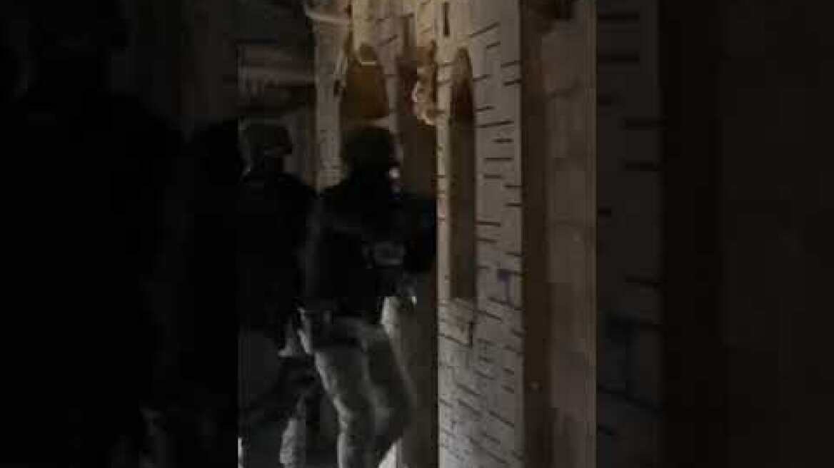 Εξαρθρώθηκε εγκληματική οργάνωση που διέπραττε κλοπές και απάτες σε οικίες ηλικιωμένων