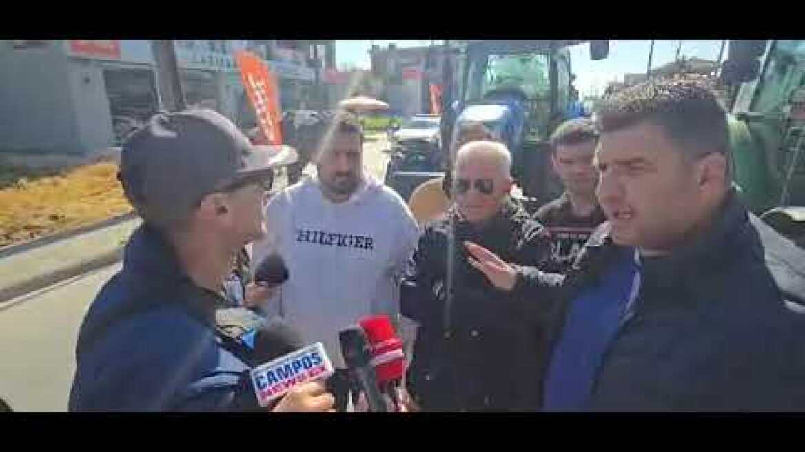 Αγρότες ζητούν να δουν τον πρωθυπουργό (2)