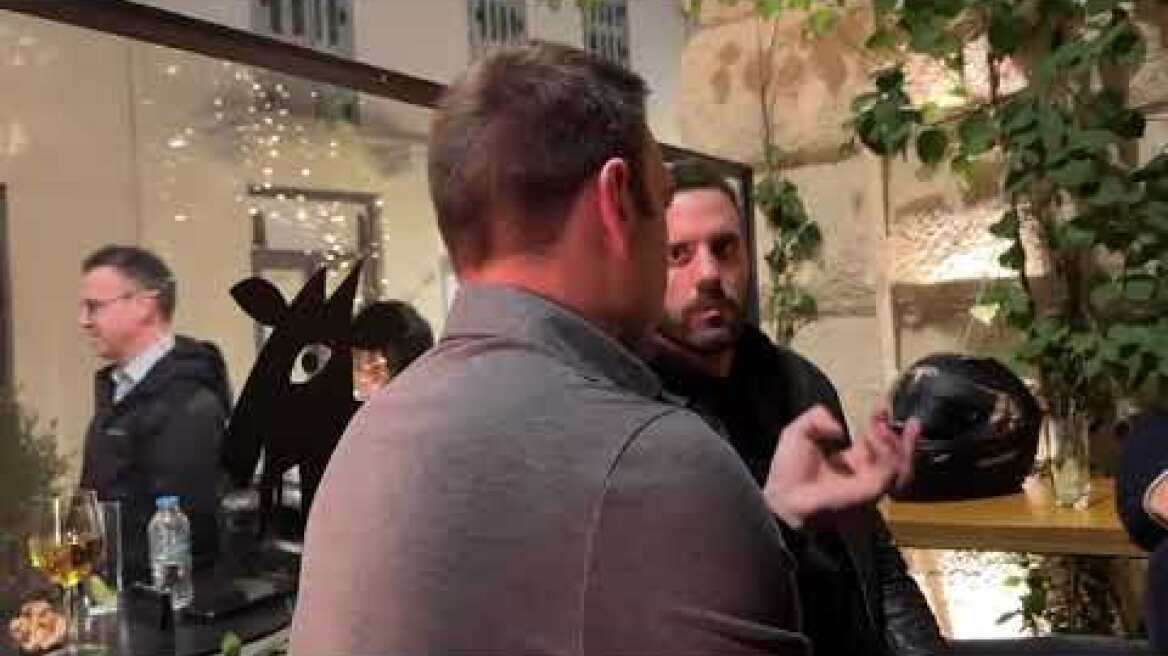 Η έξοδος του Κασσελάκη στου Ψυρρή (1)