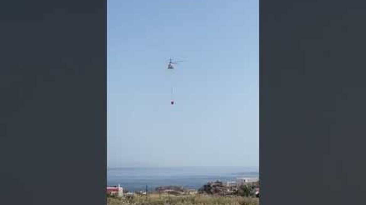 Φωτιά στη Μύκονο: Οι φλόγες σε αυλή βίλας