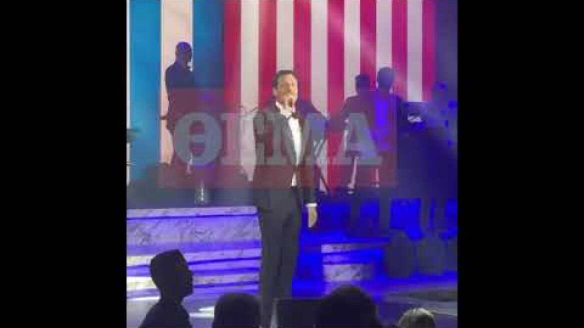 Κίμπερλι Γκιλφόιλ στο Κέντρο Αθηνών (2)