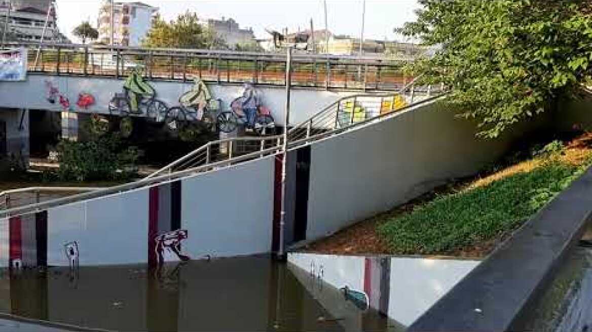 "Φούσκωσε" ο Πηνειός στη Λάρισα