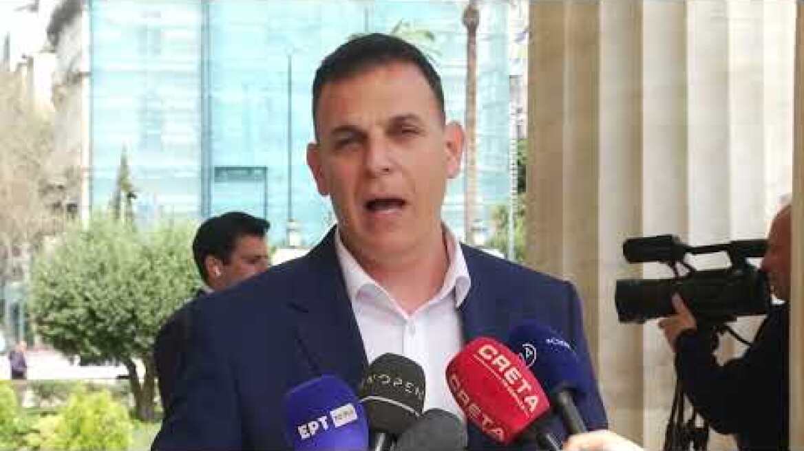 Δήλωση του εκπροσώπου Τύπου στο περιστύλιο της Βουλής για τον Δοξιάδη