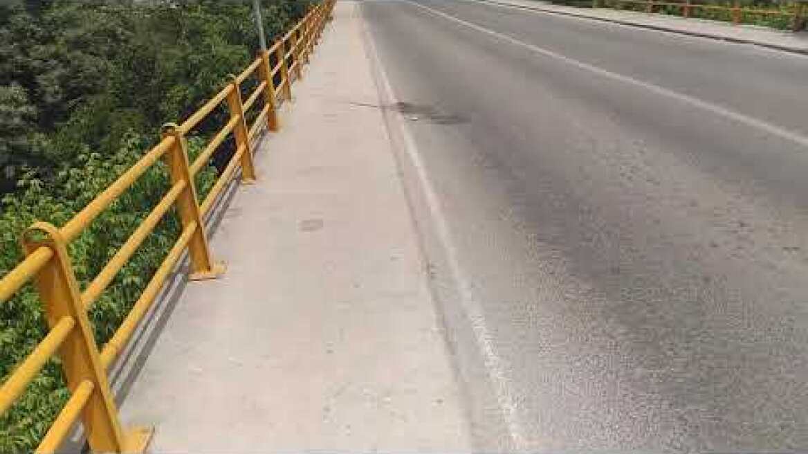 Άναψαν φωτιές μετά τα επεισόδια