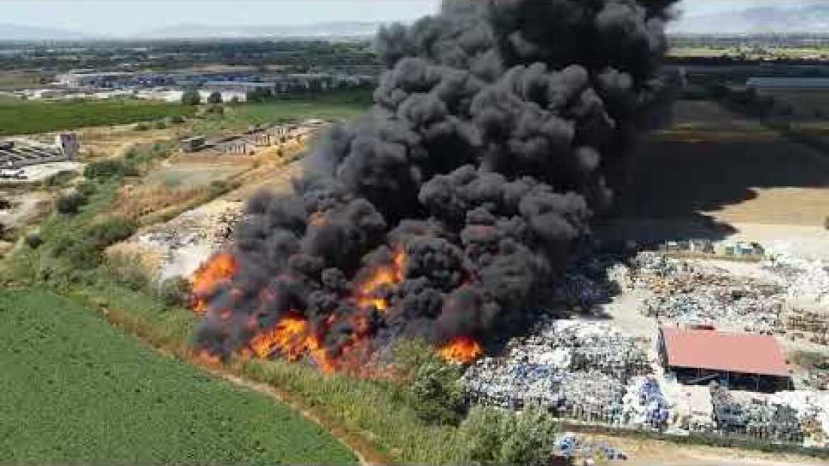 Η φωτιά στο Ομορφοχώρι από ψηλά