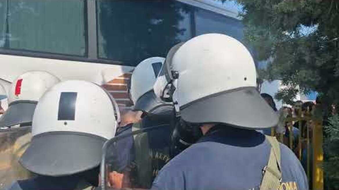 Νέα συγκέντρωση και επεισόδια στη «Μαλαματίνα»