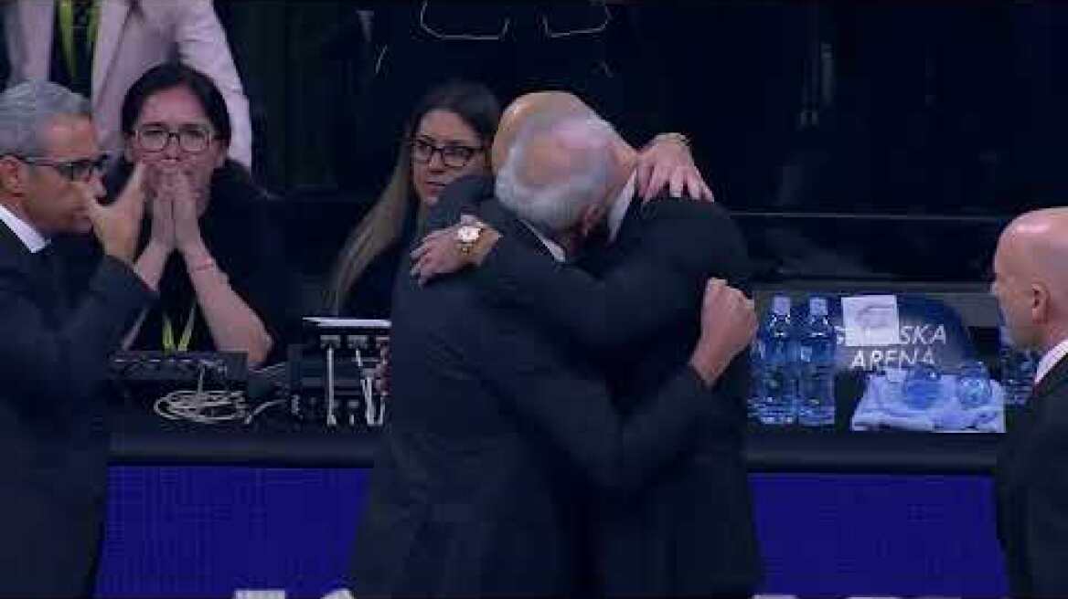 Η αγκαλιά συμφιλίωσης ΣΠΑΝΟΥΛΗ - ΟΜΠΡΑΝΤΟΒΙΤΣ