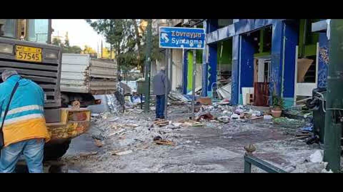 Κλειστή παραμένει η Λεωφόρος Συγγρού