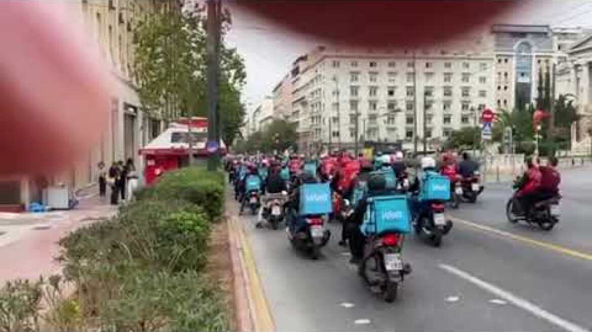 Μοτοπορεία διανομέων στο κέντρο της Αθήνας 2