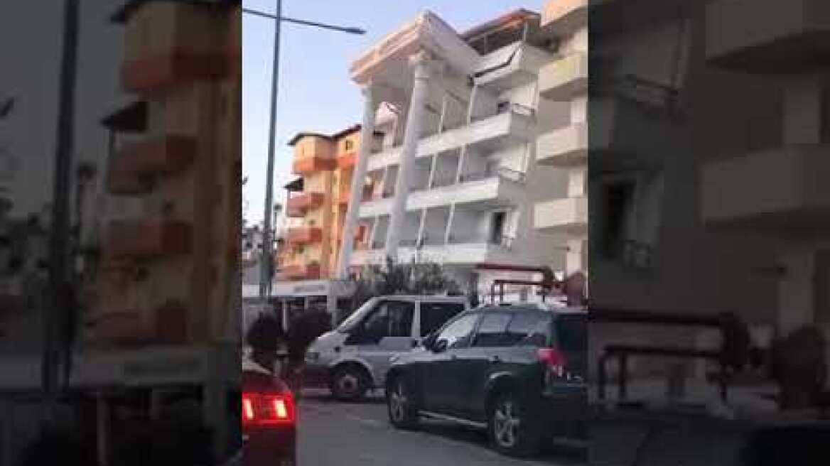 Καταστροφές στην Αλβανία από τα 6,4 Ρίχτερ - GRTimes.gr