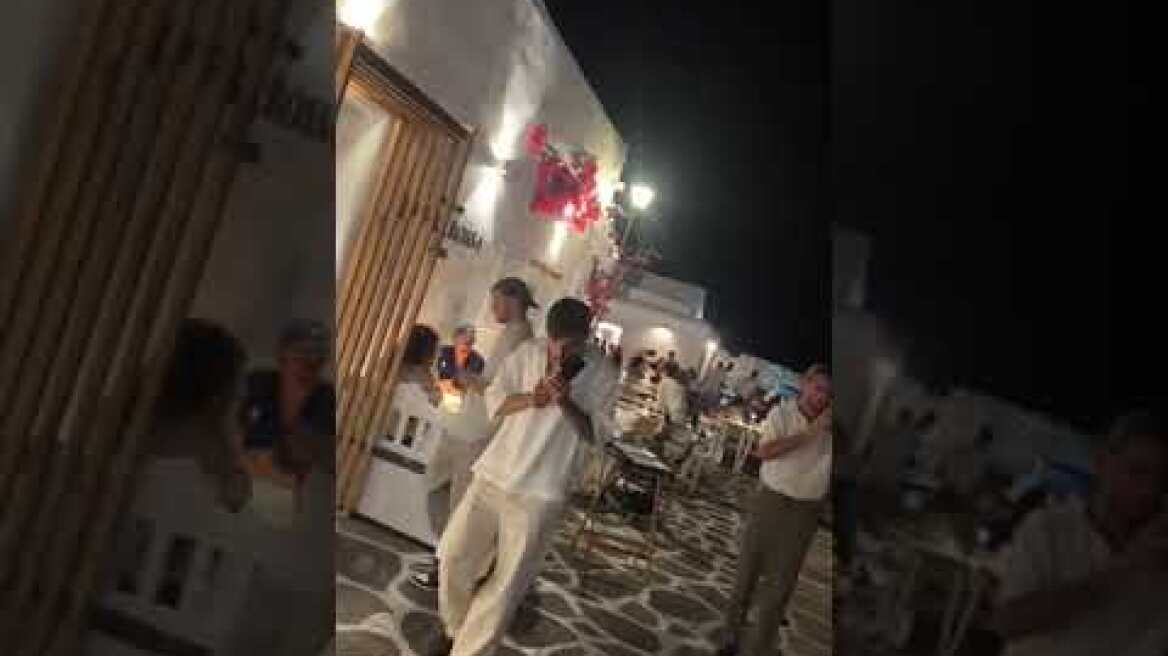 Ο Τομ Χανκς στην Πάρο