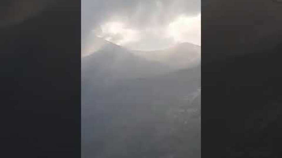 Καλοκαιρινό...χιόνι στον Όλυμπο