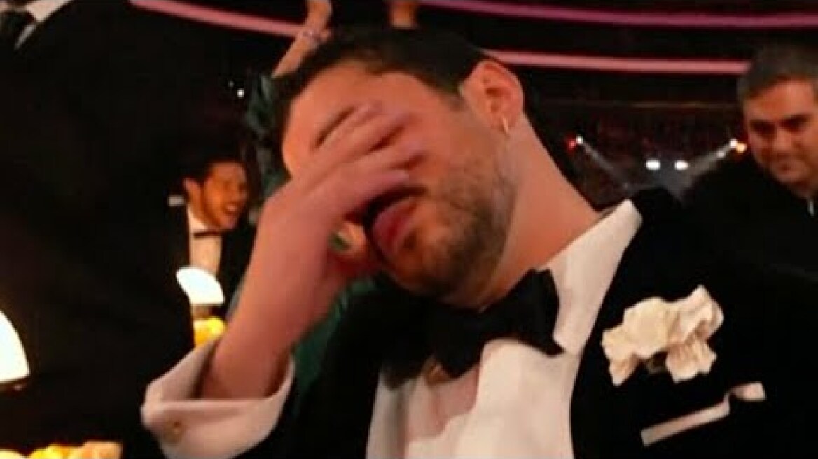 El momento en que Bad Bunny ganó y lloró en los Grammy: este fue su mensaje a Puerto Rico