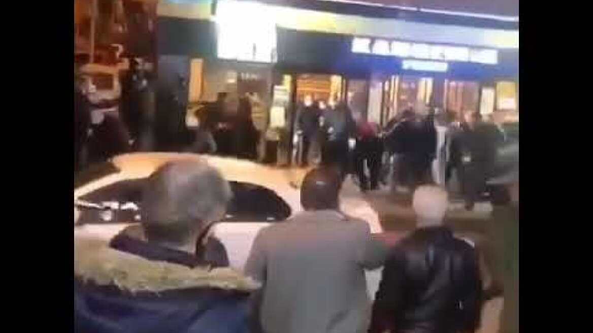 #sokagacikmayasagi #corona #istanbul #kavga Ekmek Kavgası