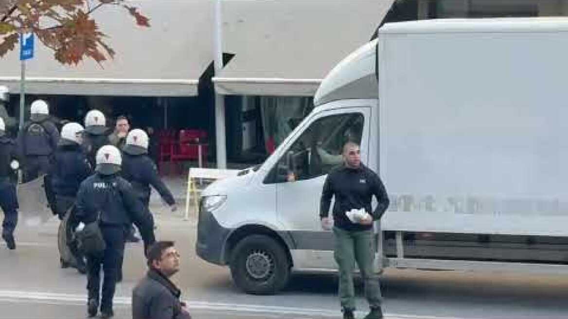 Επεισόδια έξω από τα δικαστήρια Θεσσαλονίκης (2)