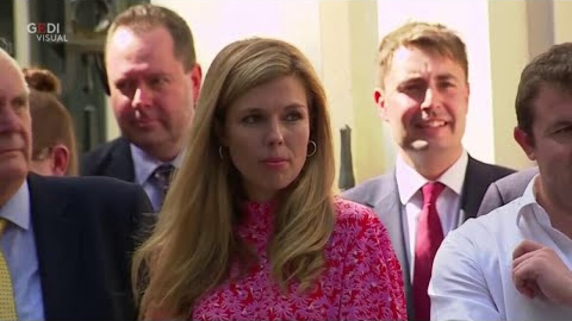 Carrie Symonds, prima 'first girlfriend' a Downing Street: chi è la compagna di Johnson