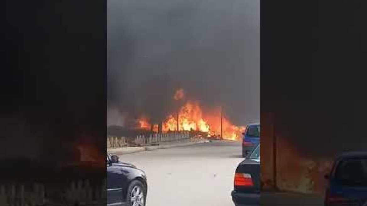 Thestival.gr Φωτιά σε λεωφορείο των ΚΤΕΛ στα Κοιμητήρια Ευόσμου