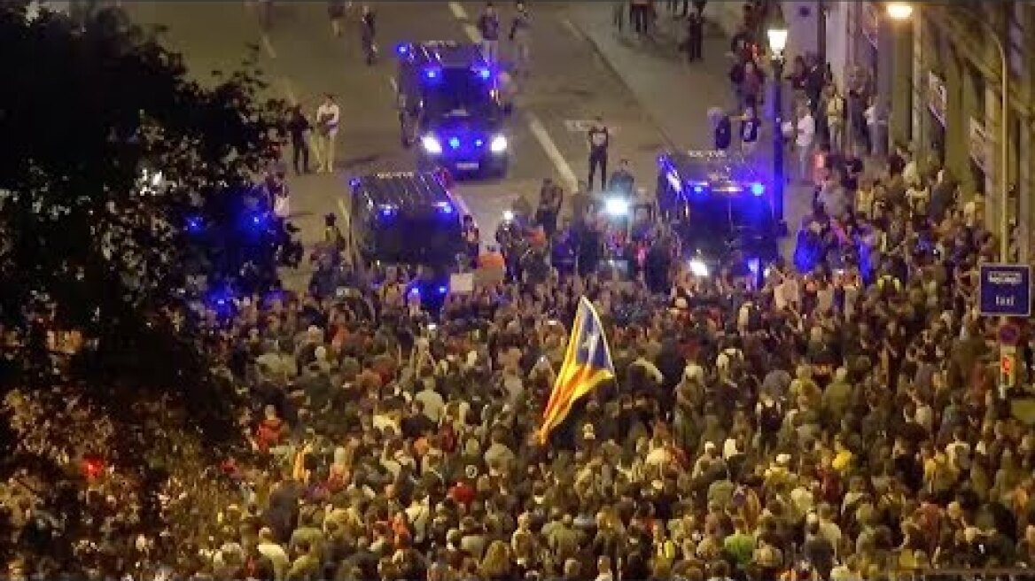 [EN DIRECTO] Sexta noche de protestas en el centro Barcelona