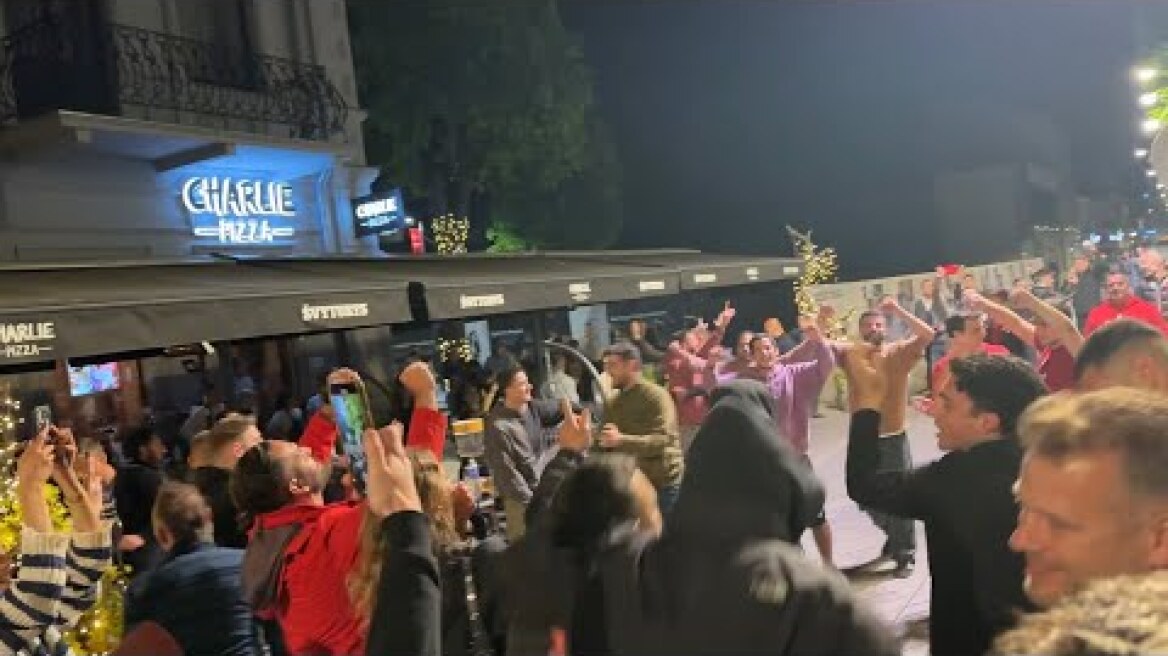 Οι οπαδοί του Ολυμπιακού «ξυπνούν» το Κάουνας στις 1:30 τα ξημερώματα | Gazzetta.gr