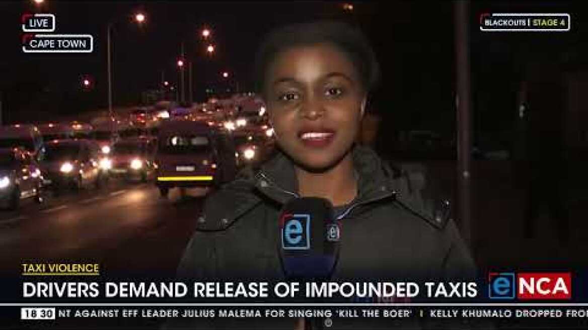 Taxi drivers clash with police in Cape Town CBD