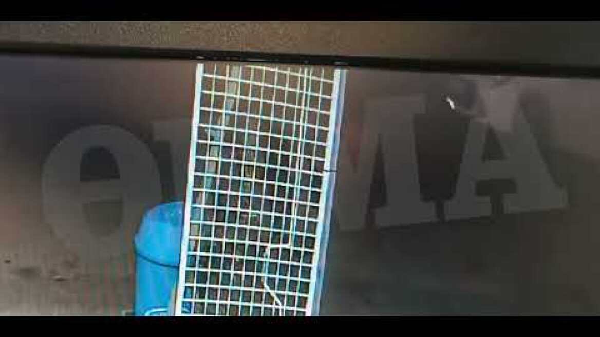 Το ασημί, πολυτελές τζιπ με το οποίο διέφυγαν οι Αλβανοί δράστες του φονικού καβγά στην Νέα Ιωνία