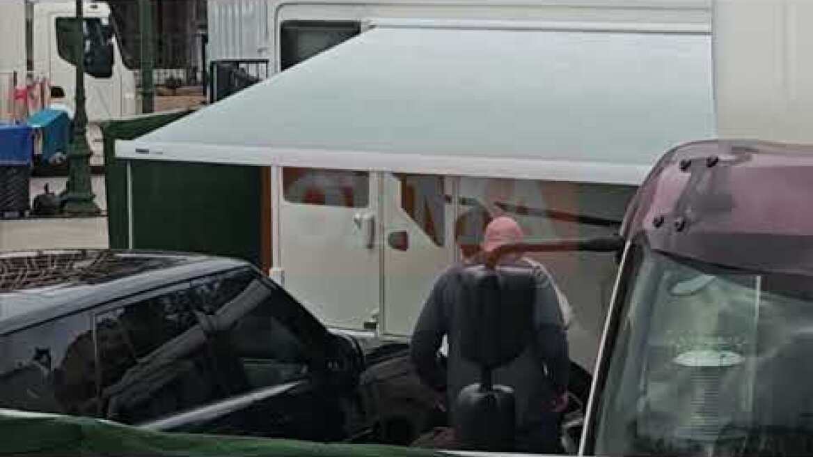 Γυρίσματα της ταινίας του Μπραντ Πιτ στην πλατεία Κοτζιά