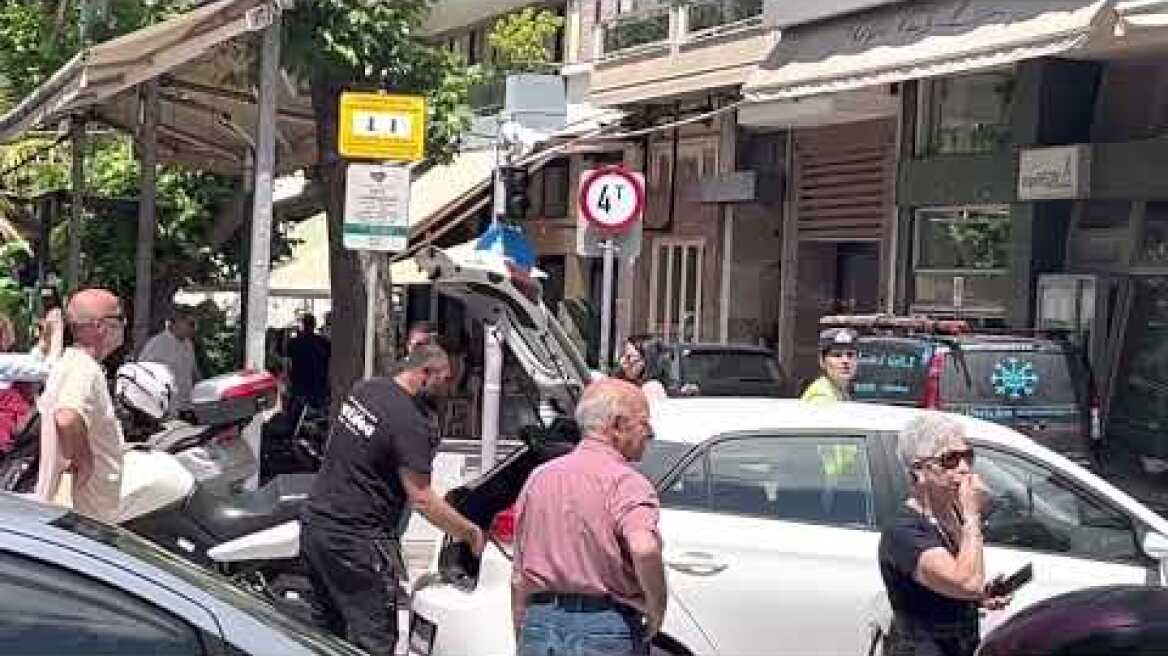 Γυναίκα απειλεί να πέσει από τον τέταρτο όροφο κεντρικού ξενοδοχείου στη Λαρισα