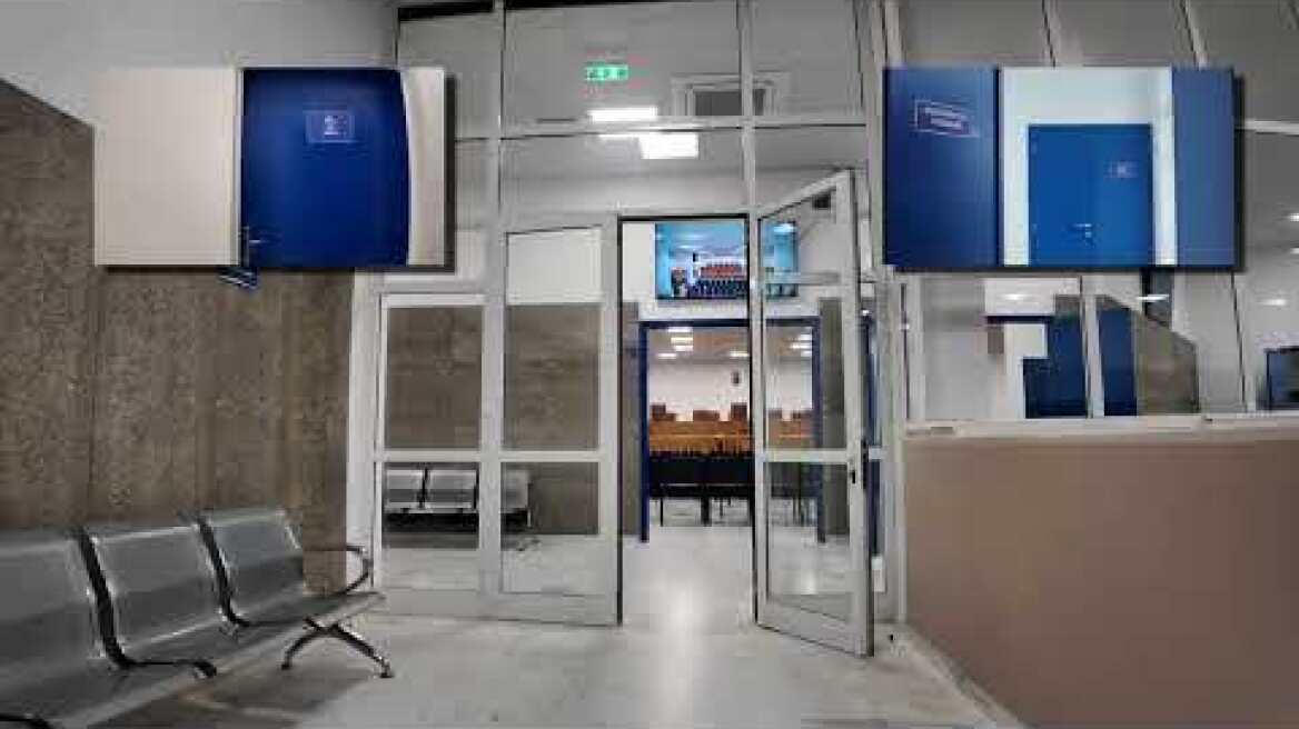 Βίντεο από την αίθουσα της δίκης των Τεμπών