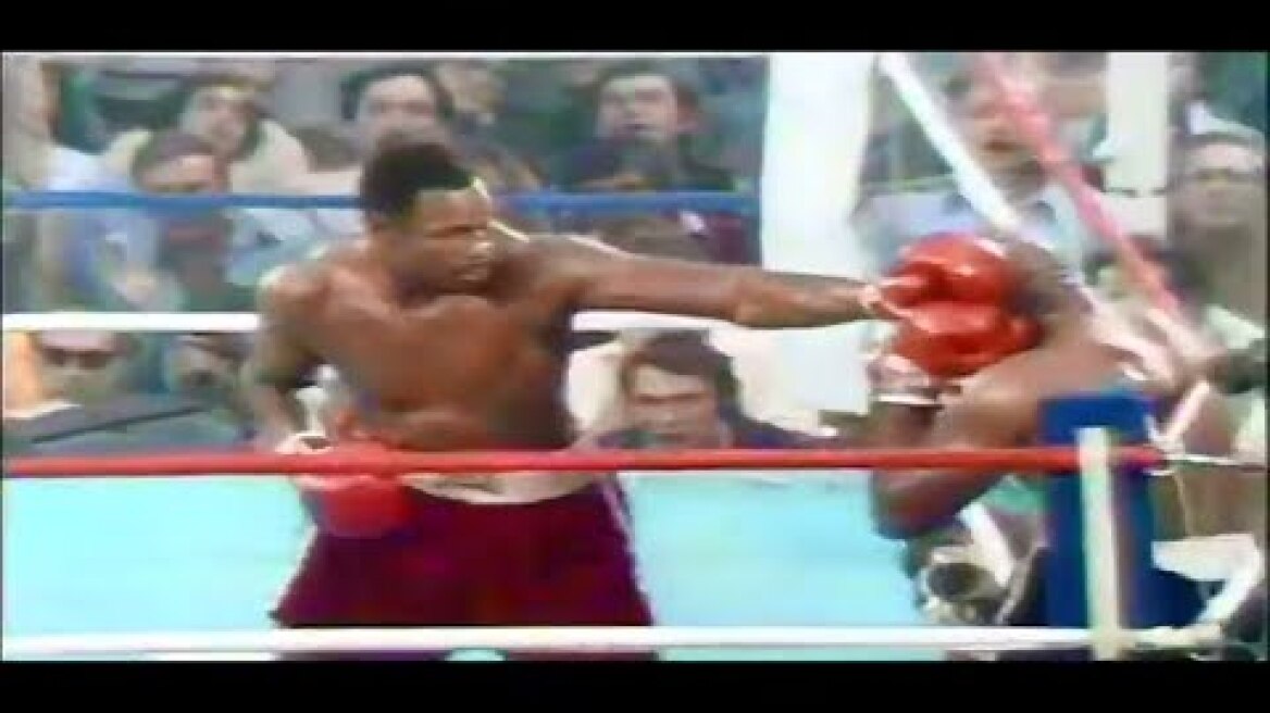 Earnie Shavers -v- Larry Holmes I - 1978 (highlights)