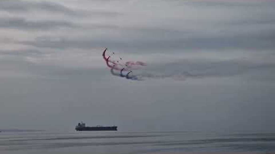 Εντυπωσιακά πλάνα από το Air Show της Θεσσαλονίκης (2)