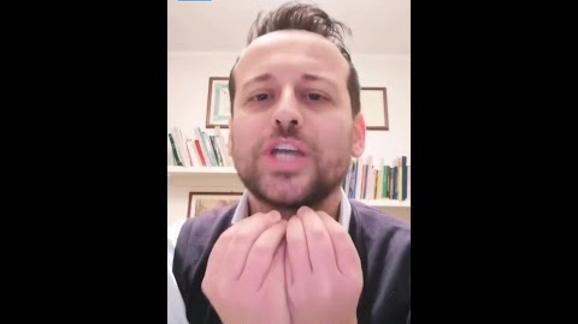 Italian mayor shouts out to tell citizens to stay at home