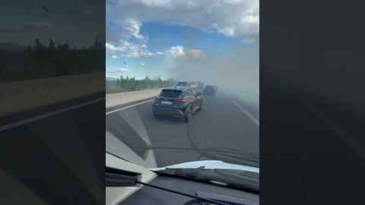 Ντεραπάρισε ΙΧ στην Αθηνών-Λαμίας μετά από φωτιά σε χωράφι